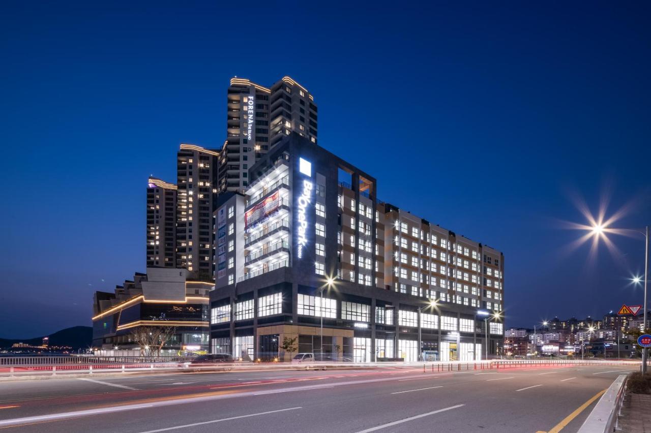 Bayone Park Apartment ยอซู ภายนอก รูปภาพ