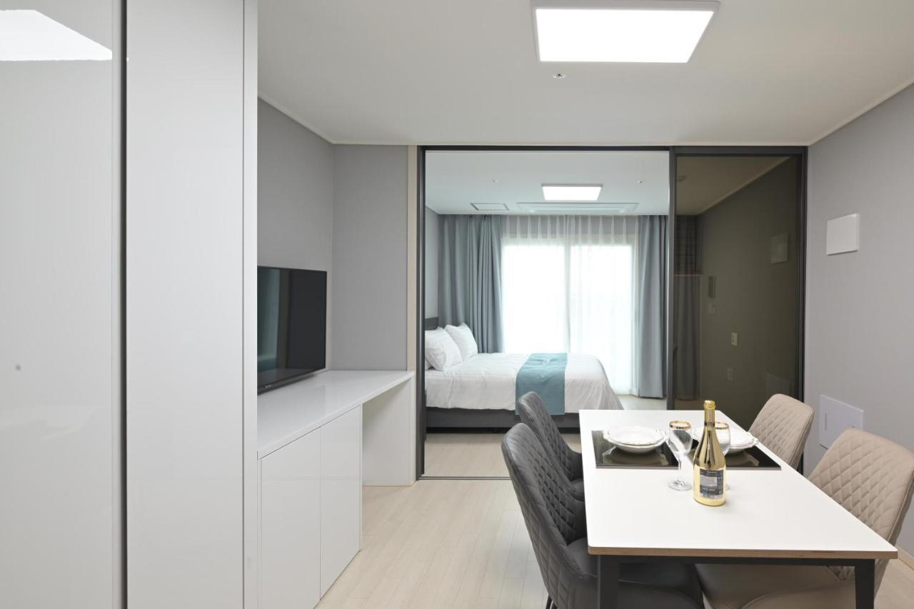 Bayone Park Apartment ยอซู ภายนอก รูปภาพ